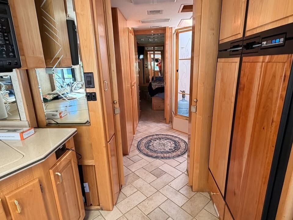 2003 Beaver Monterey Motorized Class A