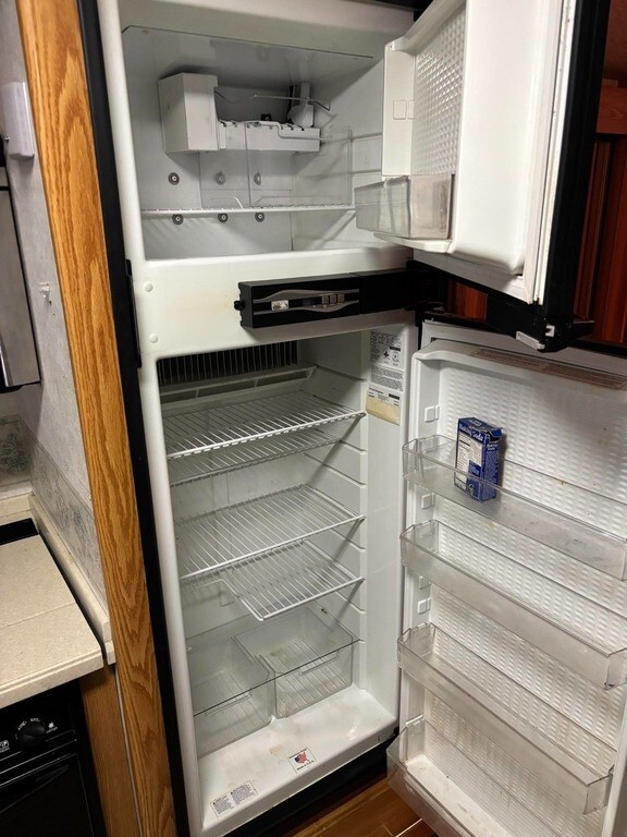 2005 Winnebago Adventurer Motorized Class A