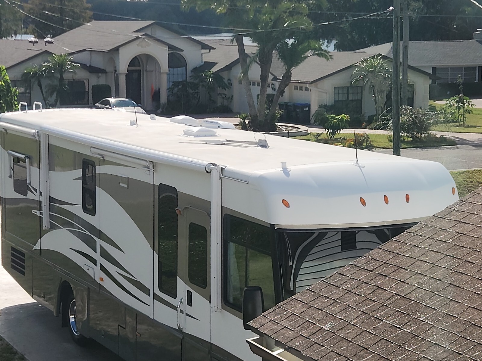 2007 Winnebago 35 A