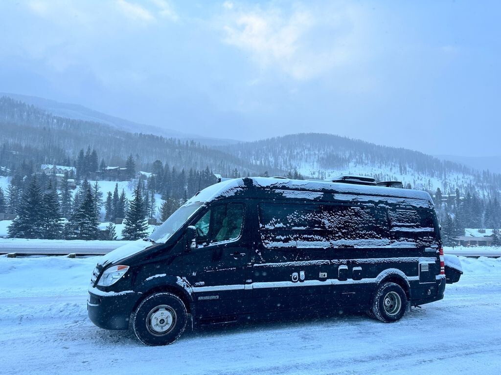 2010 Mercedes-Benz Sprinter Class B Motorhome