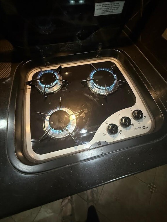 2010 Winnebago Tour Motorized Class A