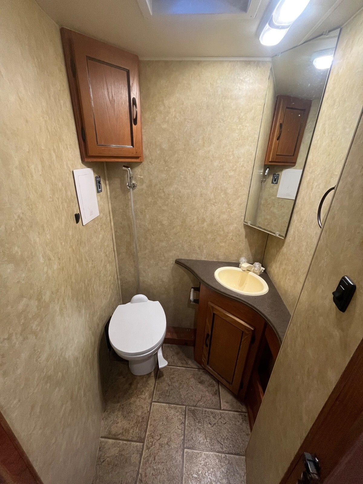 2011 Coachmen motorhome