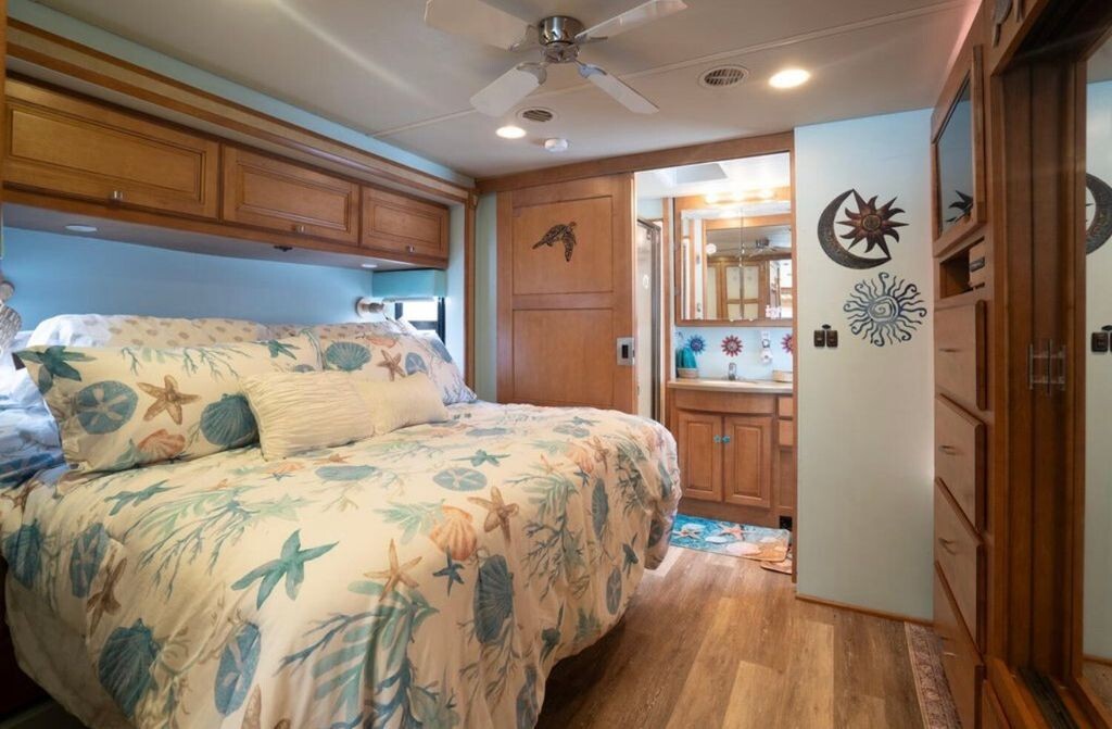 2013 Itasca Suncruiser Class A Motorhome