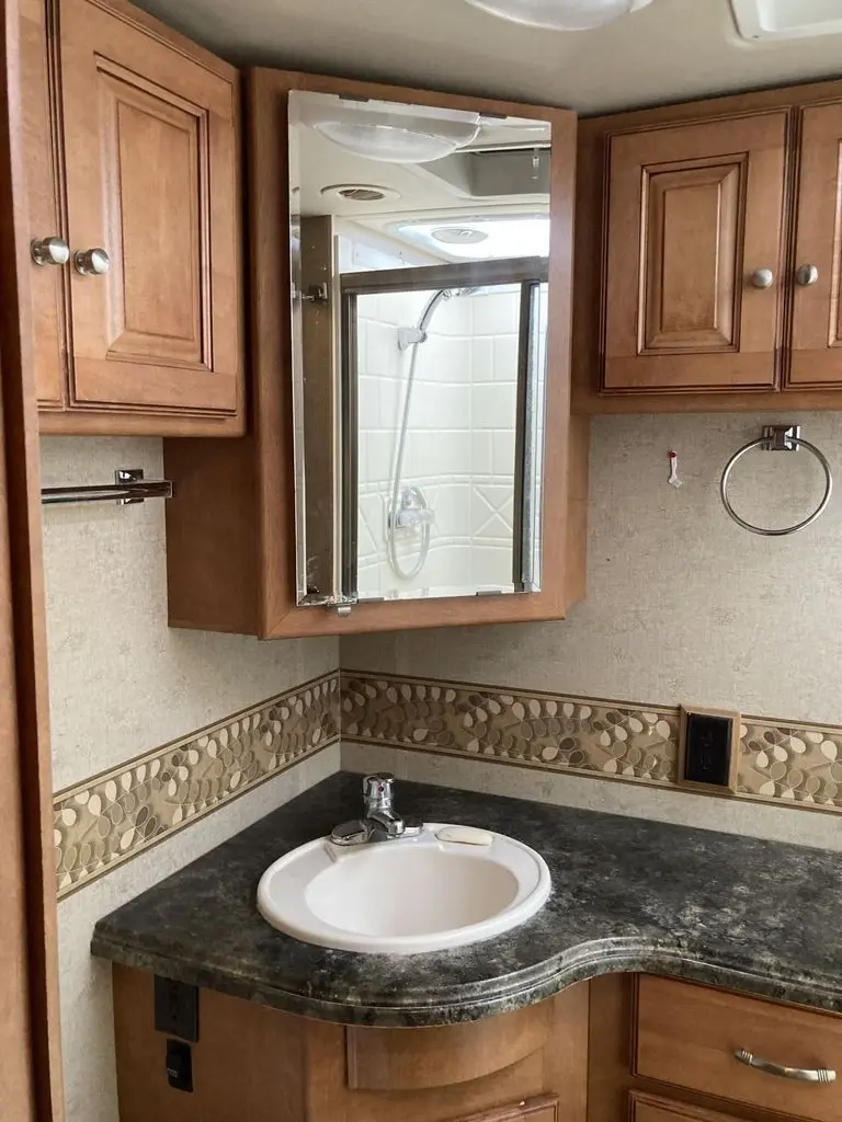 2013 Itasca Sunova Class A Motorhome