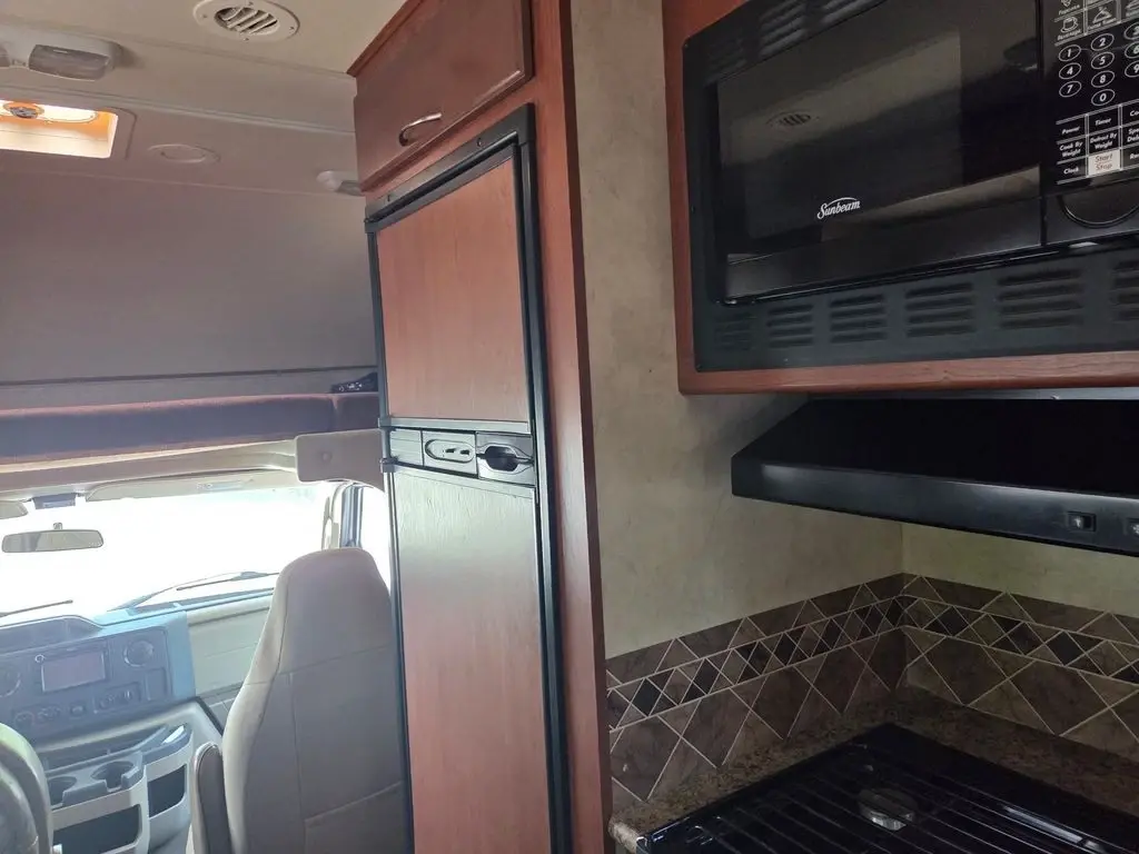 2013 Thor Motor Coach Chateau Class C Motorhome