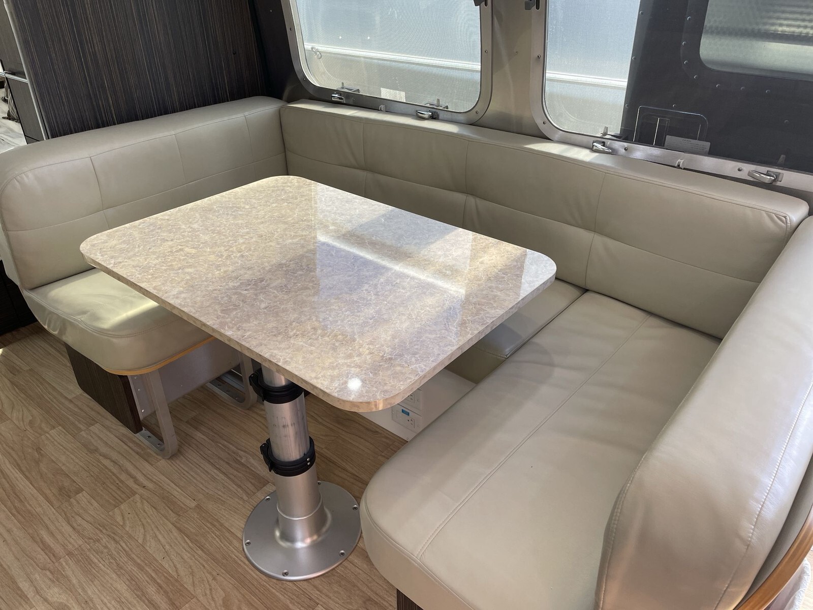 2014 Airstream International Signature