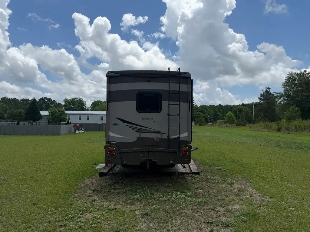 2014 Itasca Navion iQ Motorized Class C