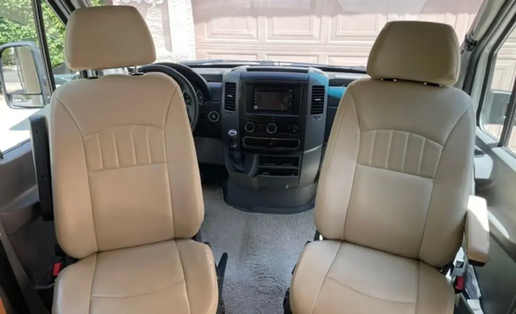 2015 Itasca Navion Class C Motorhome