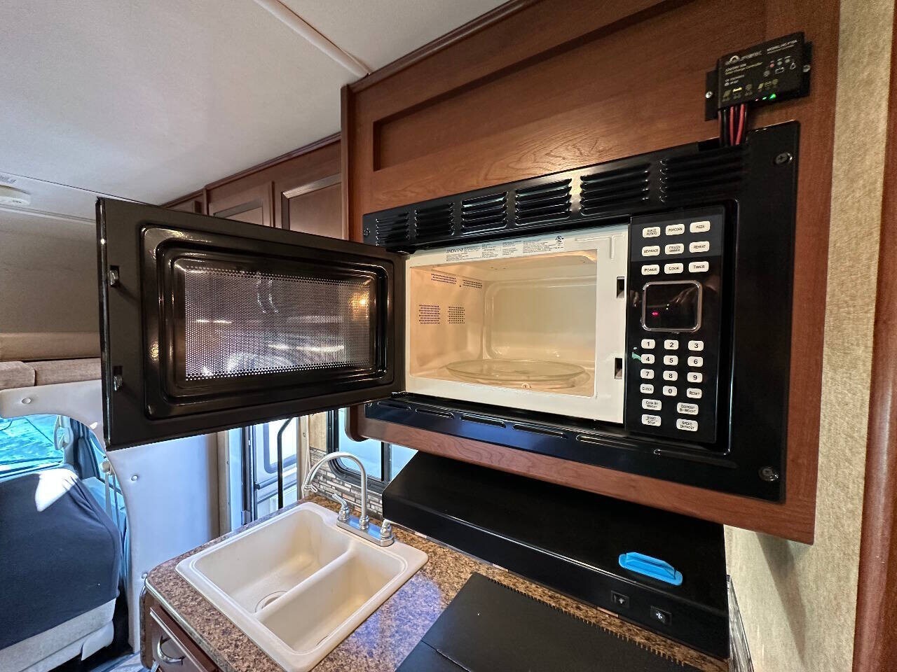 2015 Beige Thor Motor Coach Four Winds RVs & Campers