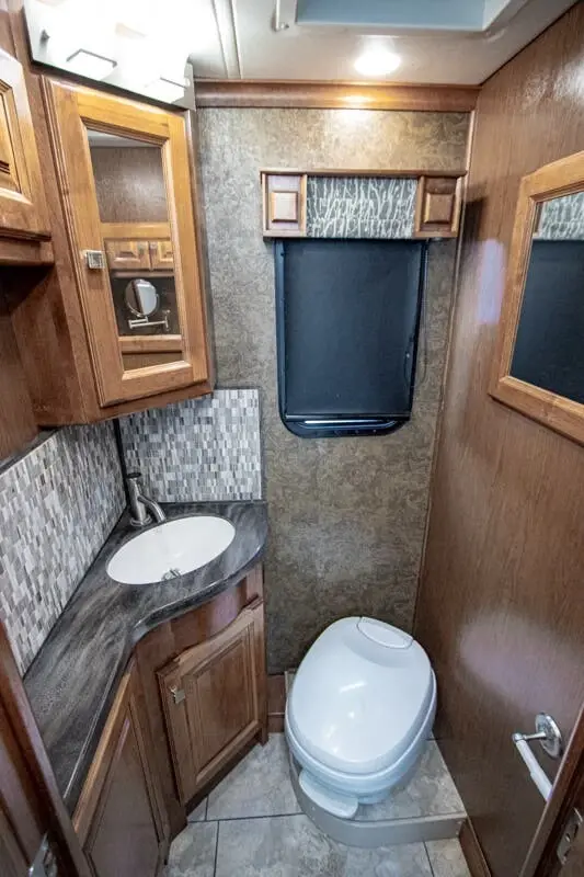 2015 Tiffin Motorhomes Allegro Breeze