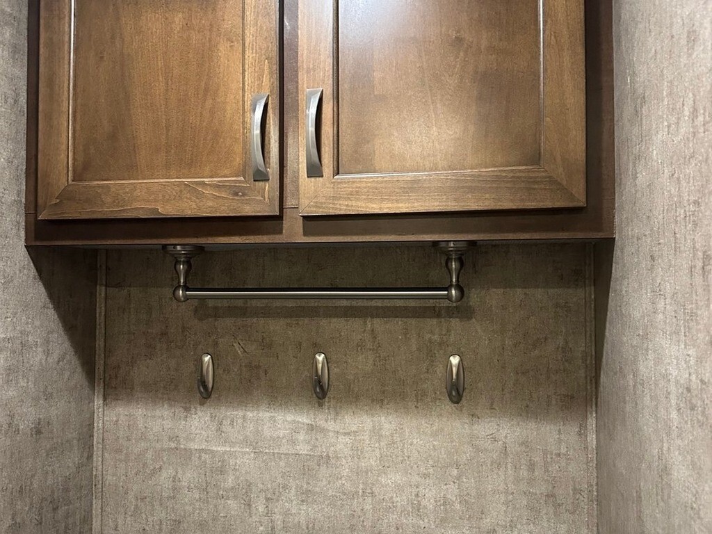 2016 Haulmark Edge Toterhome