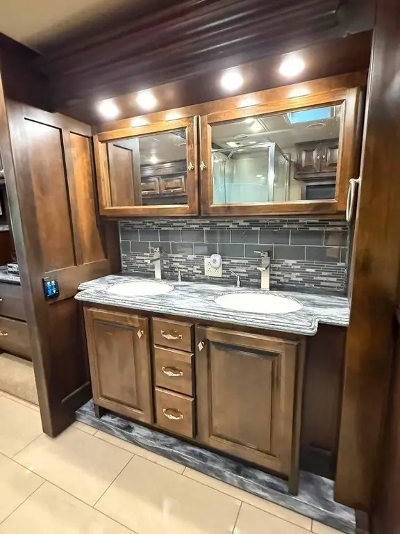 2016 Tiffin Motorhomes Phaeton Motorized Class A