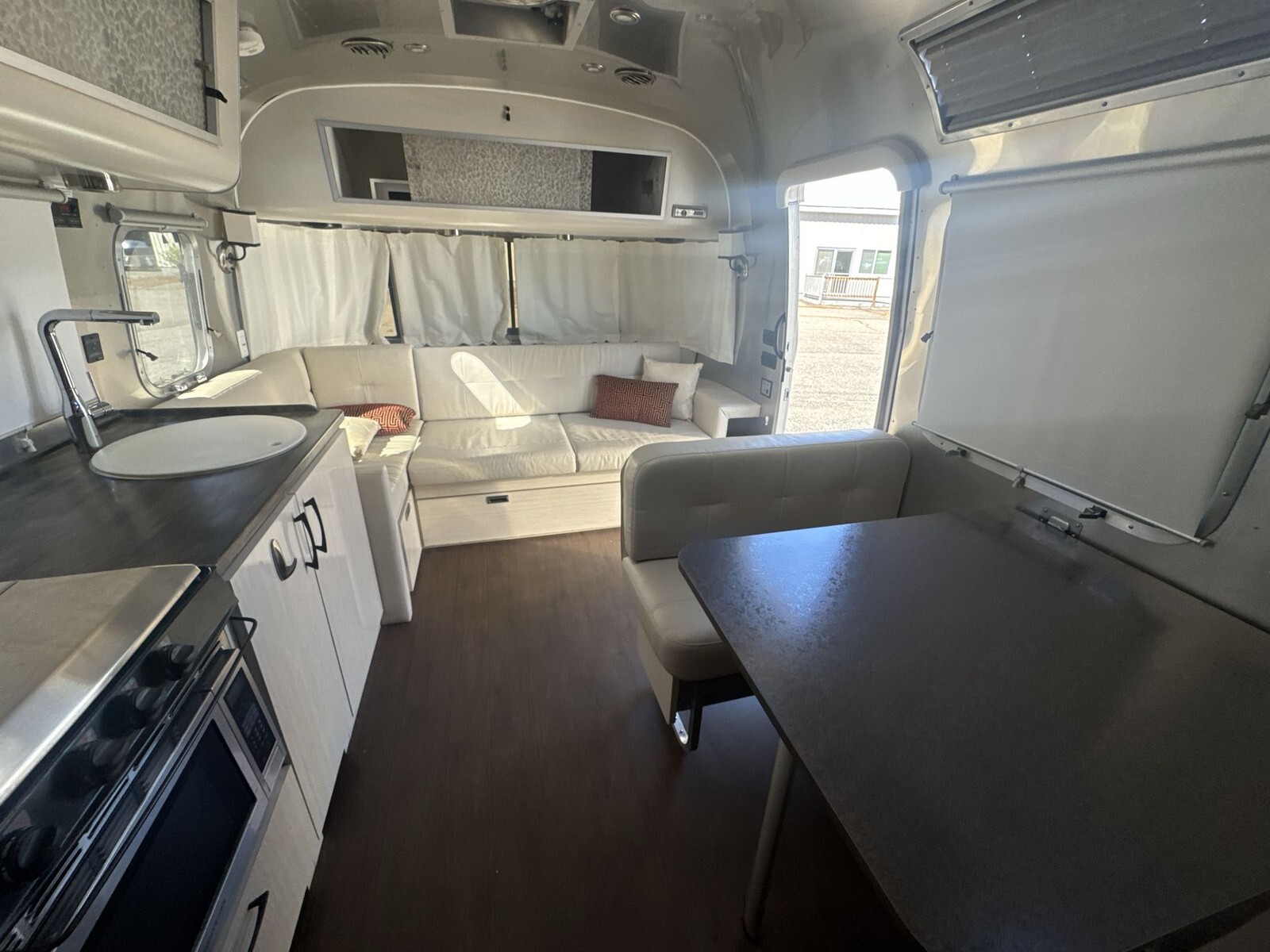 2017 Airstream International Serenity