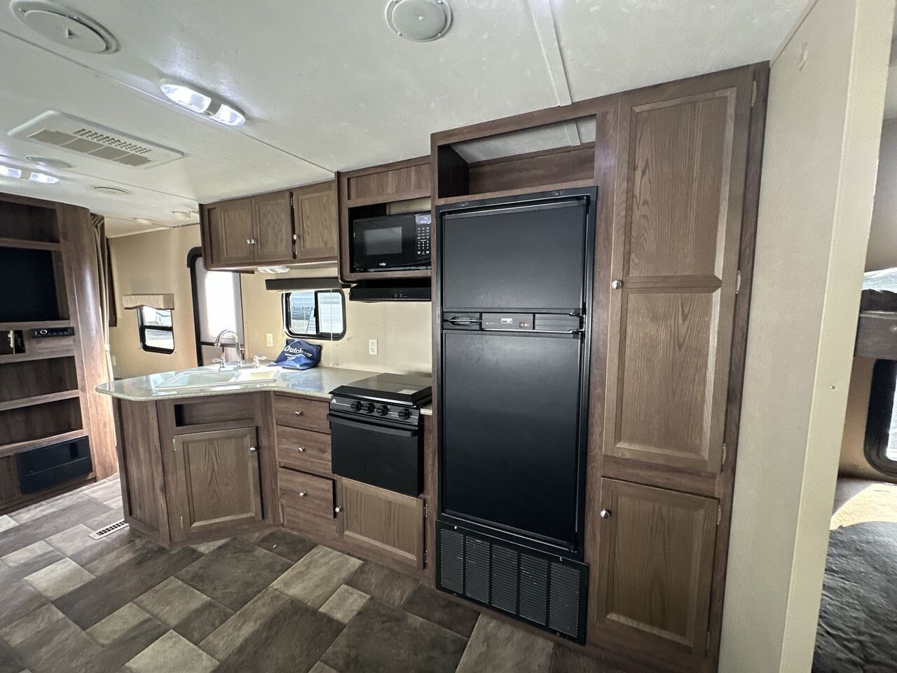 2017 Dutchmen COLEMAN LANTERN SERIES