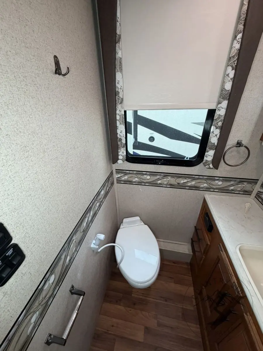 2017 Jayco Greyhawk 29MV Class C