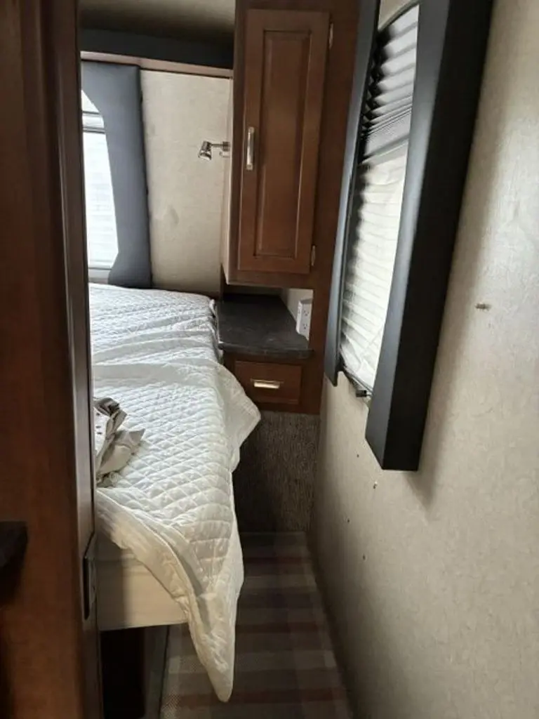 2017 Lance Travel Trailer Travel Trailer