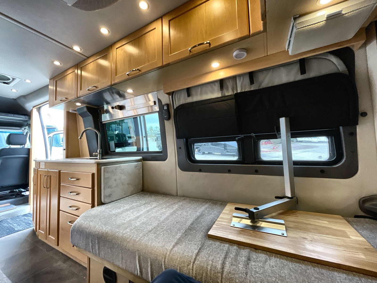 2017 Pleasure-Way Plateau