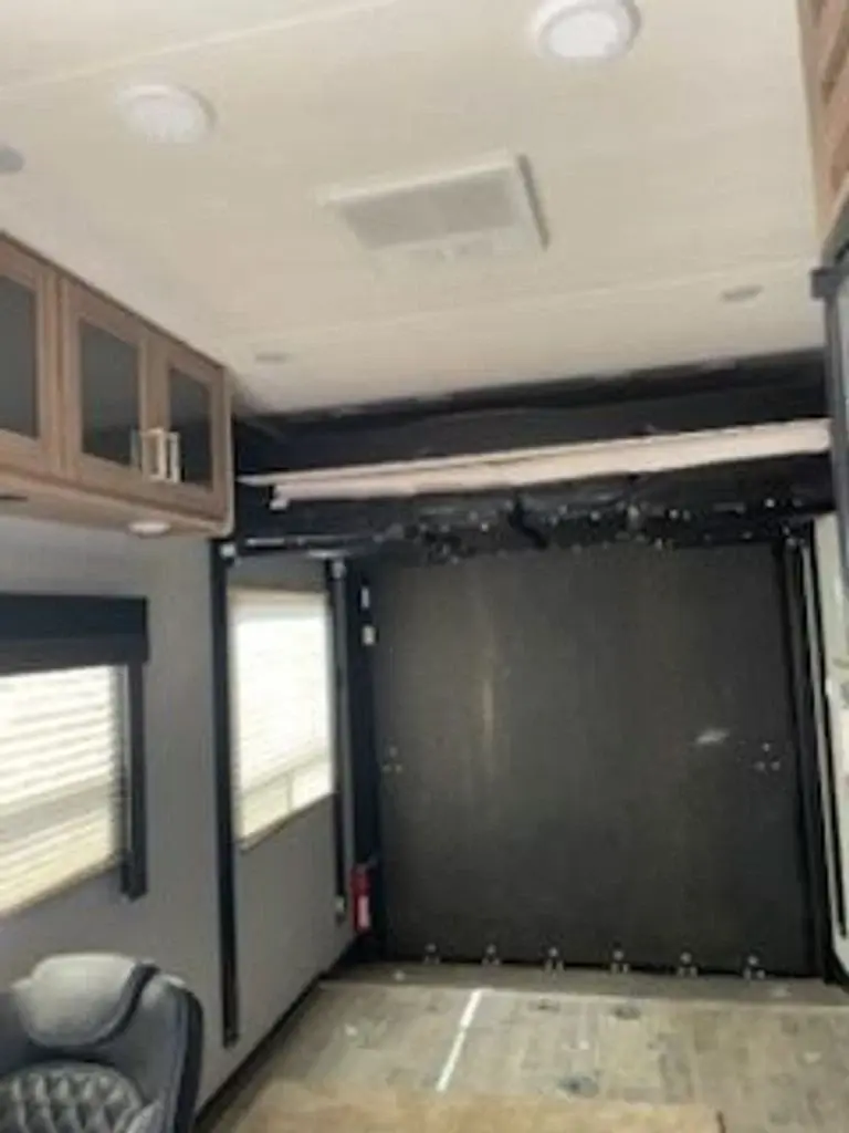 2018 Dutchmen Endurance Toy Hauler