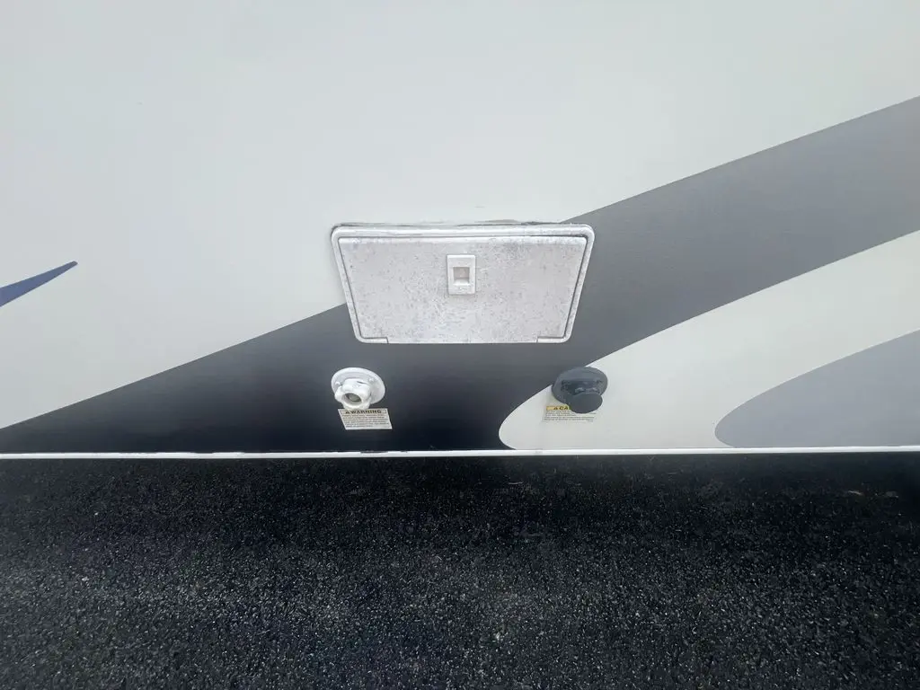 2018 Lance Lance Travel Trailer