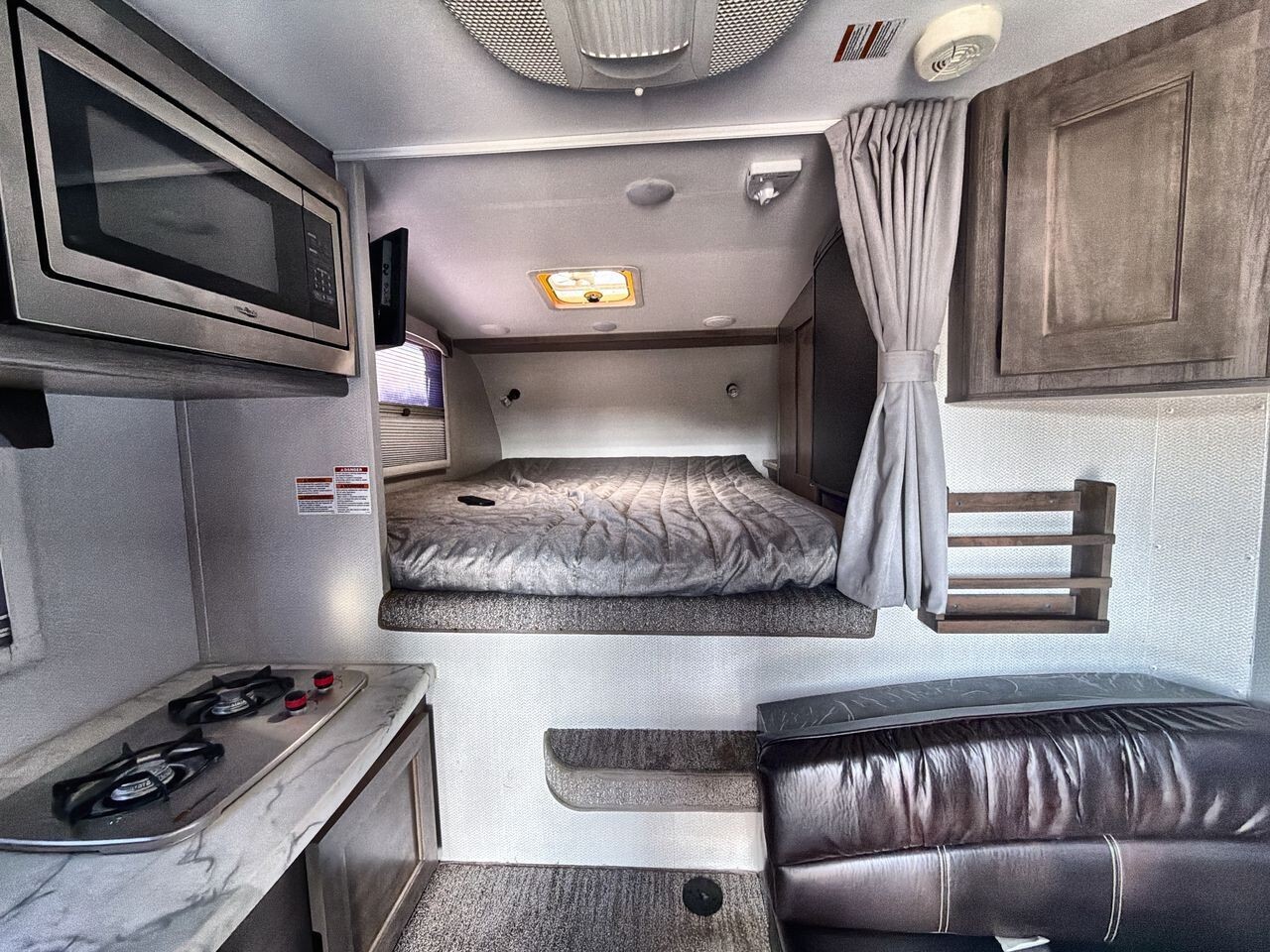 2019 Lance Lance Truck Camper