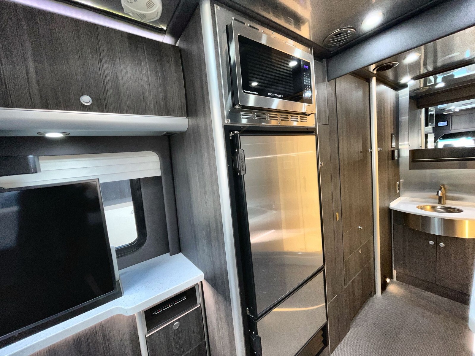 2020 Airstream Atlas