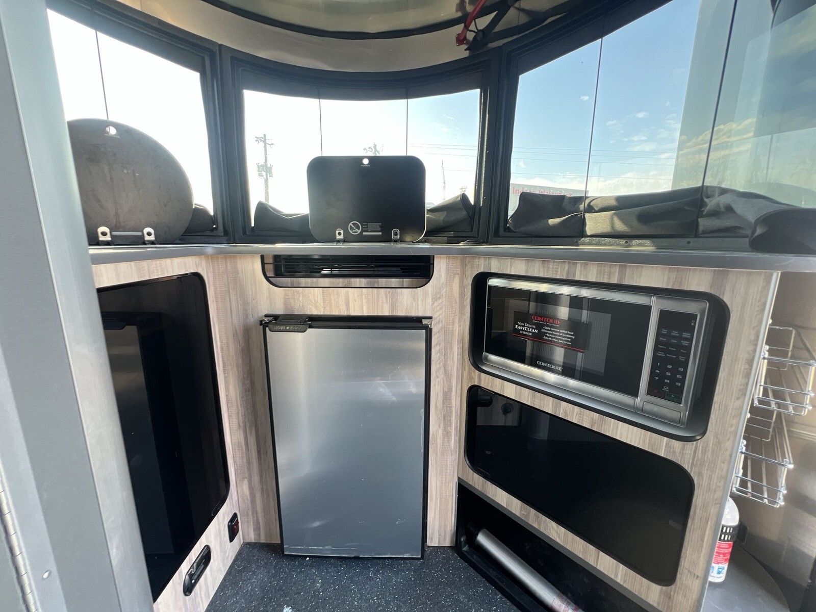 2021 Airstream 16 BASECAMP