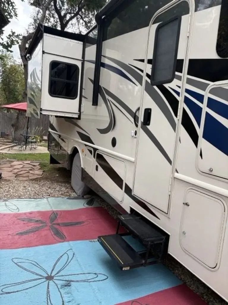2021 Holiday Rambler Invicta Class A Motorhome