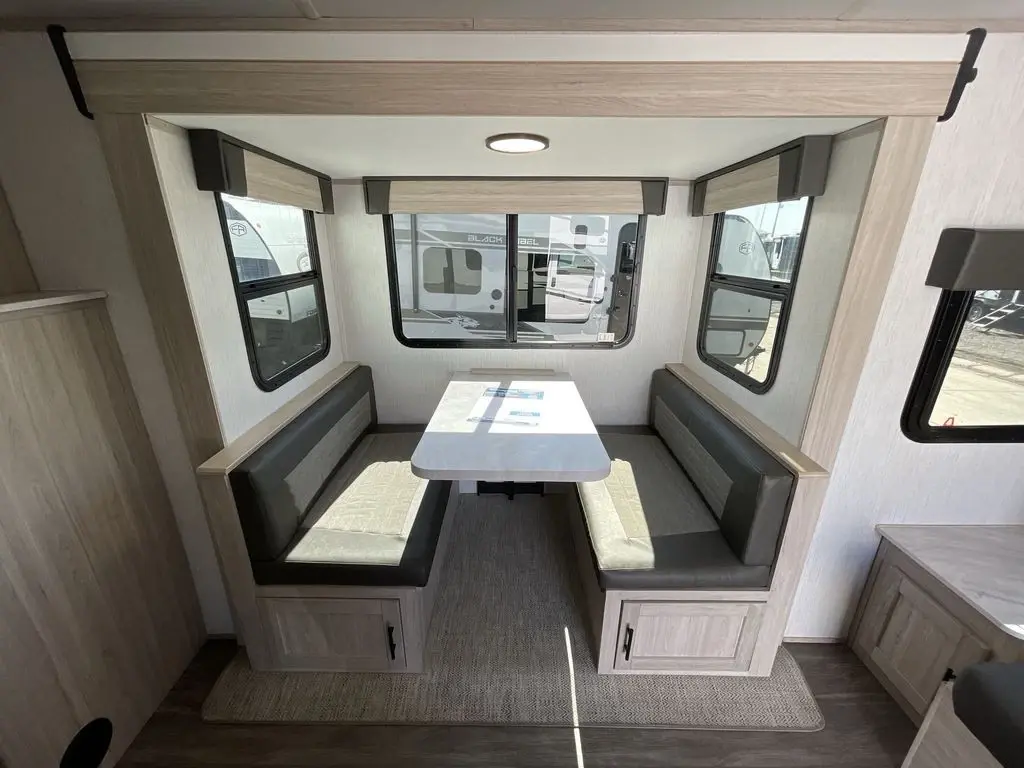 2022 Cruiser RV Twilight Signature