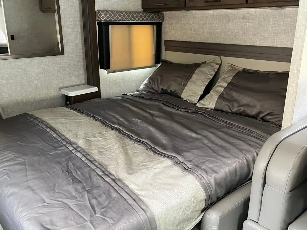 2022 Thor Motor Coach Quantum Sprinter Class C Motorhome