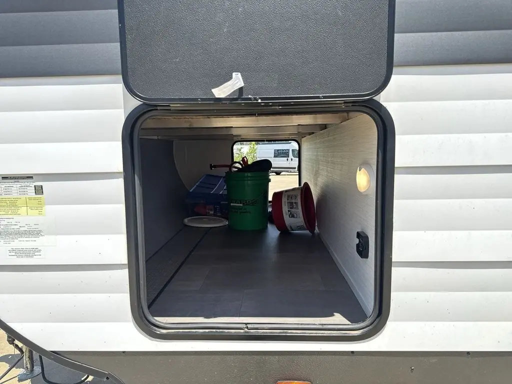 2024 Cruiser RV AVENIR