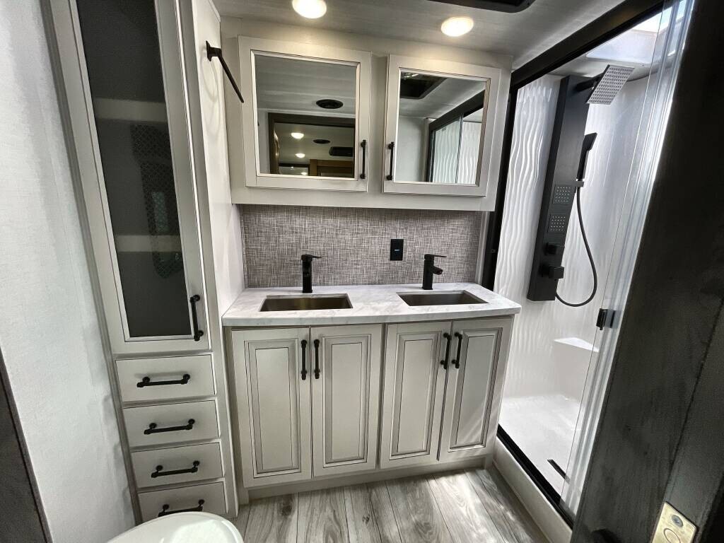 2024 Keystone Montana 3761FL