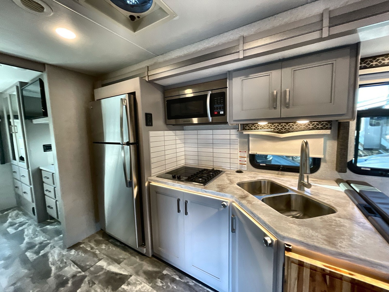 2024 Thor Motor Coach Omni