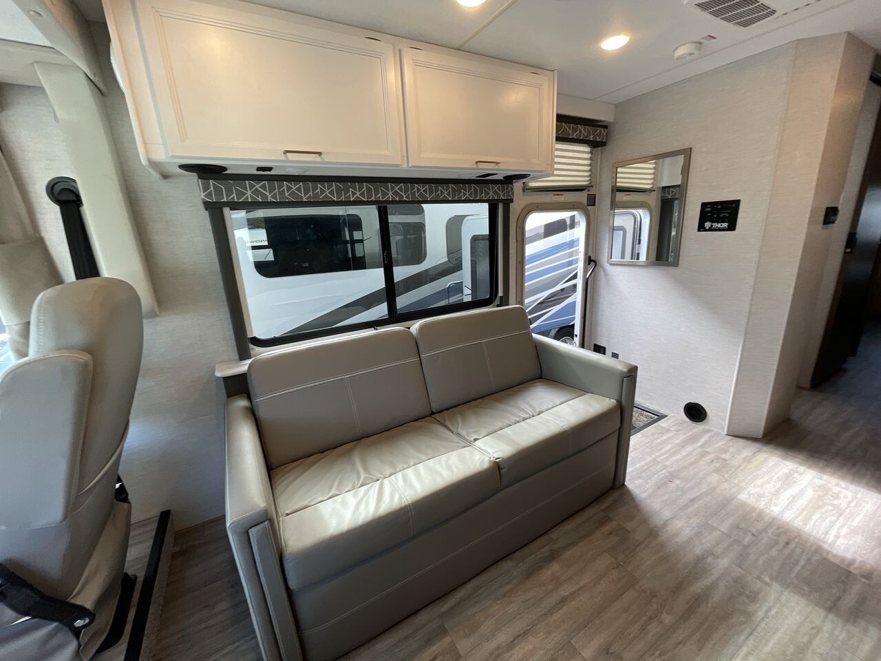 2024 Thor Motor Coach Resonate