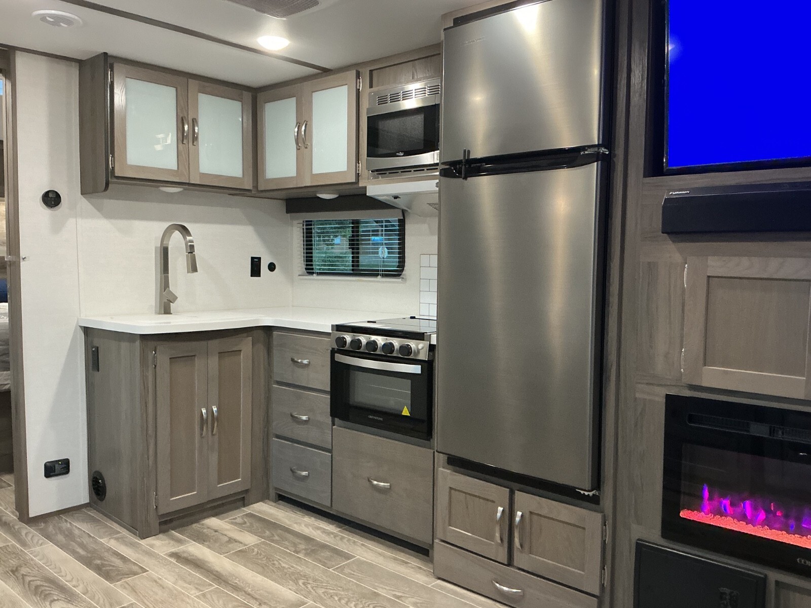 2025 Gulf Stream 258RB Luxury Series 258RB