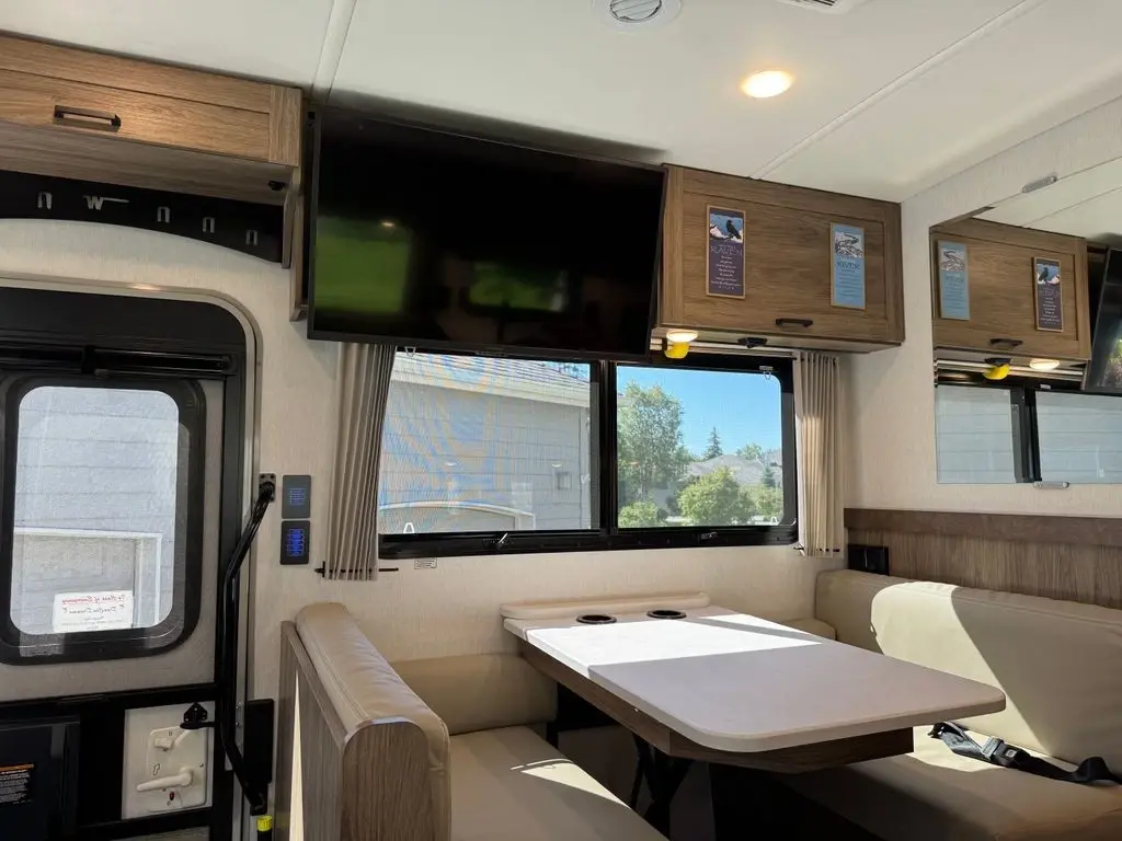 2025 Winnebago Vista Class A Motorhome