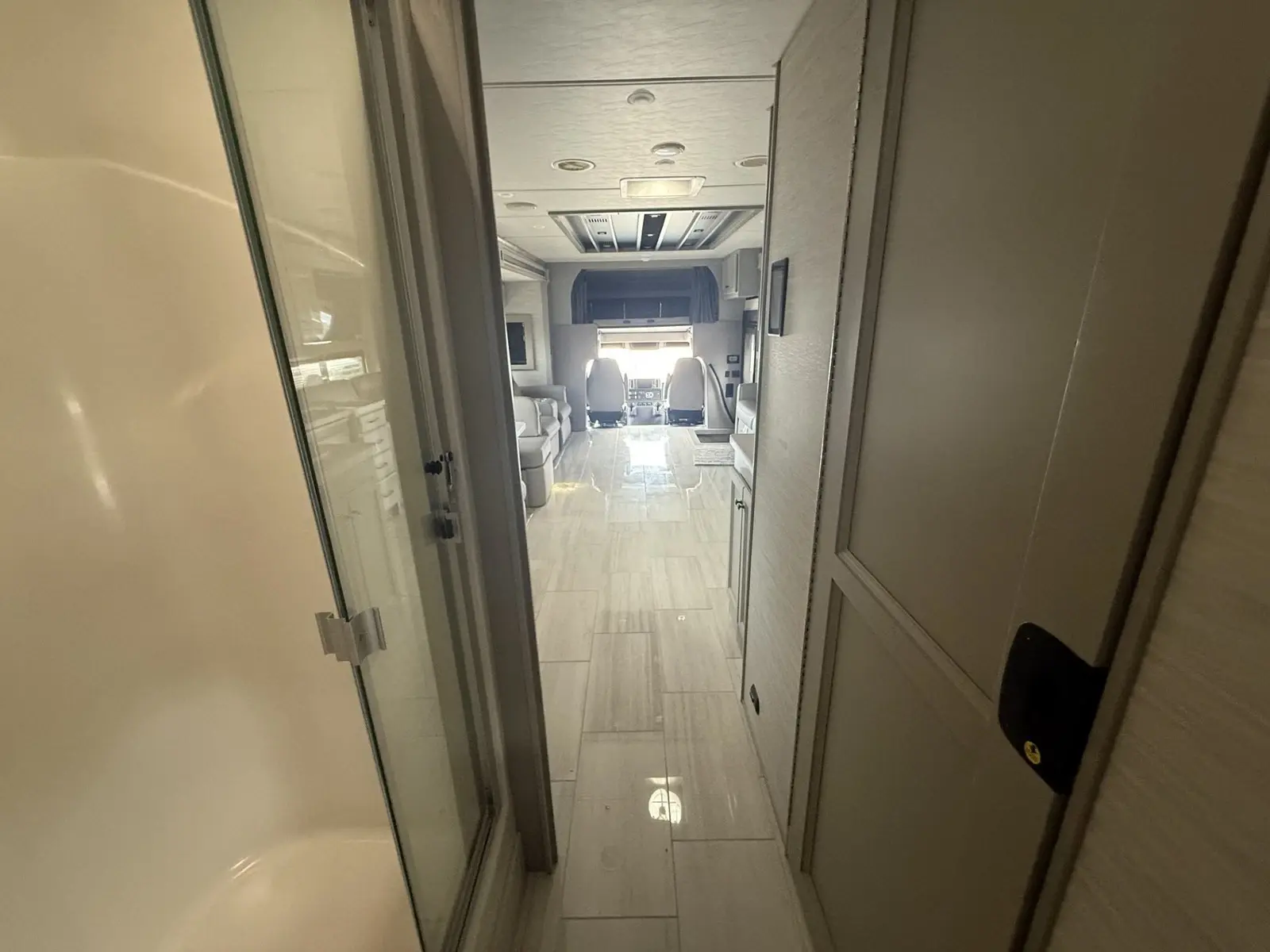2027 Tiffin Motorhomes Allegro Bay