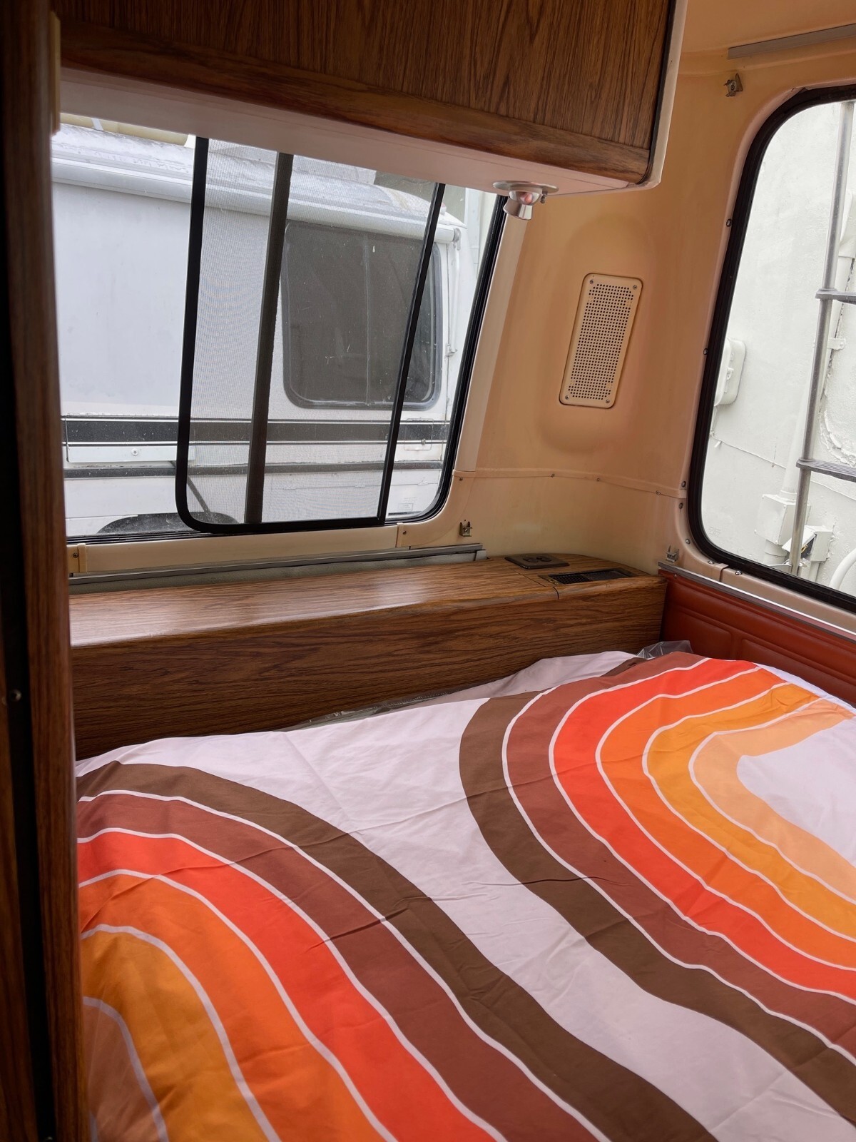 1977 beige GMC GMC motorhome 'Painted Desert Motorhome