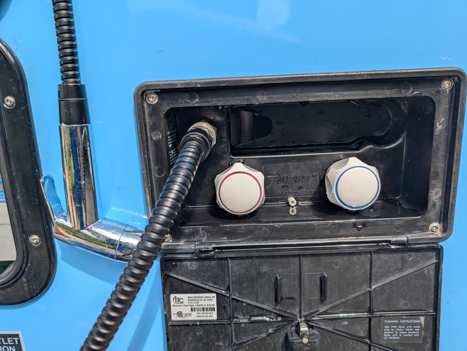 2022 NuCamp T@B 320 CS-S (CLamshell) Teardrop