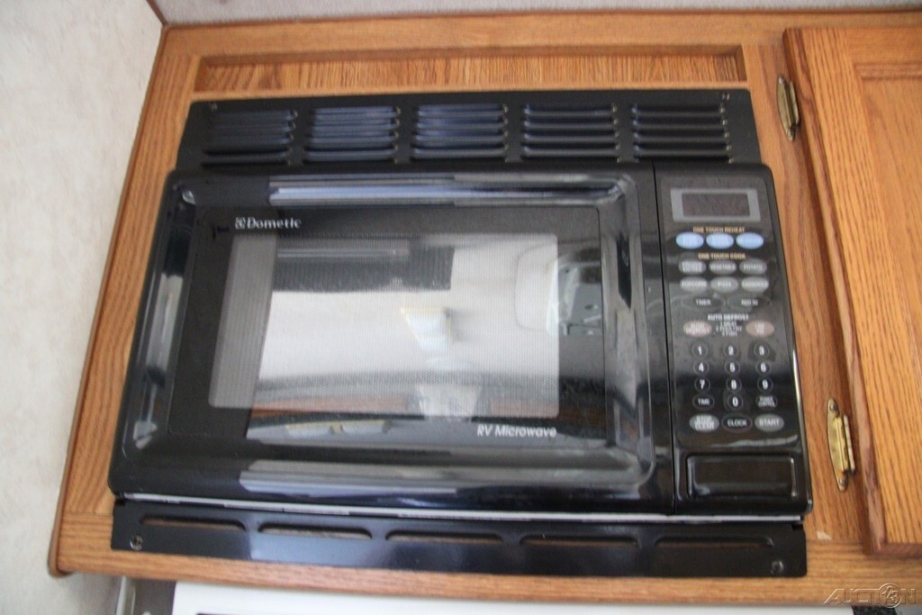 2002 Arctic Truck Camper Pop Up Truck Camper