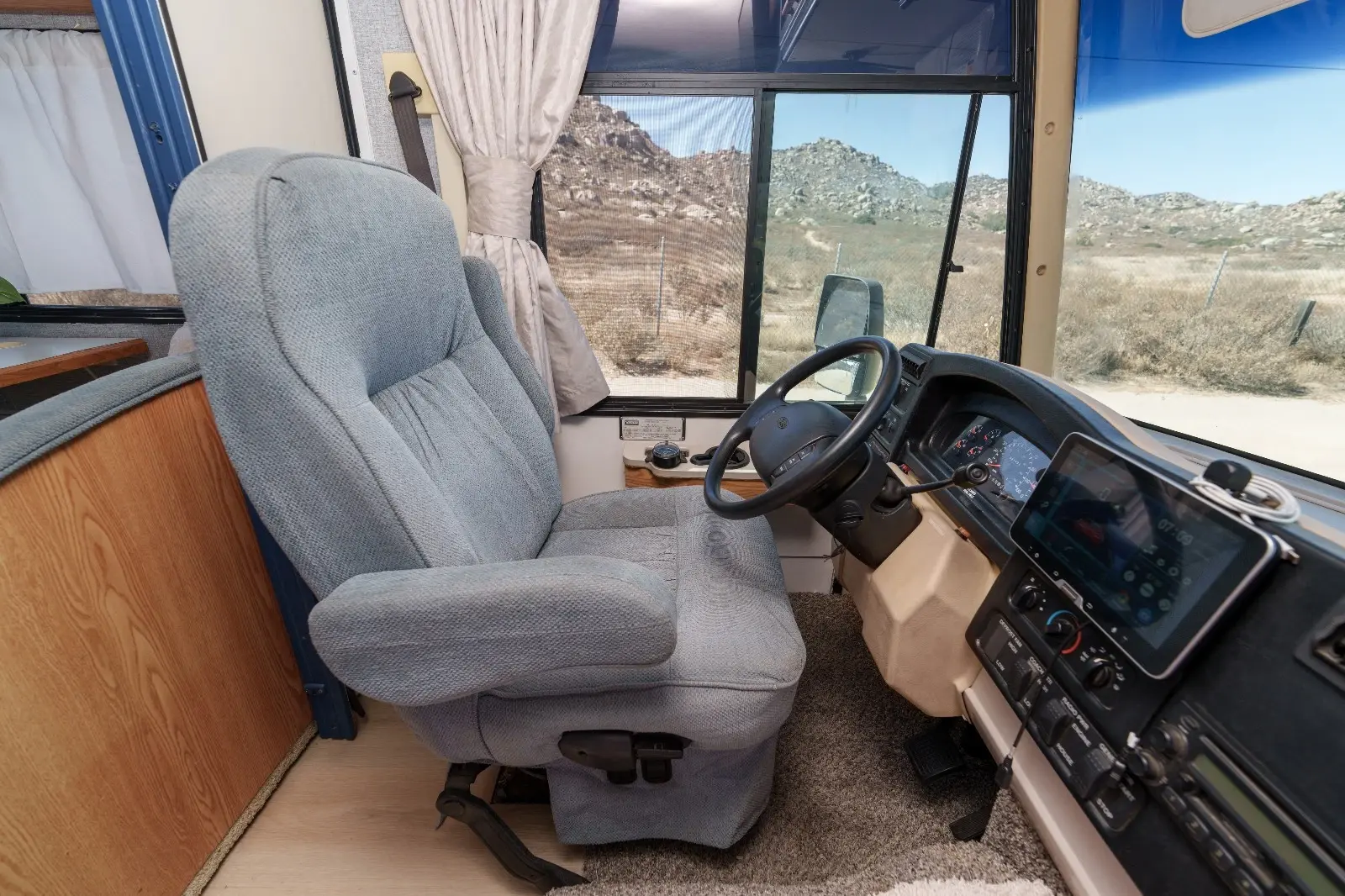 2001 Winnebago