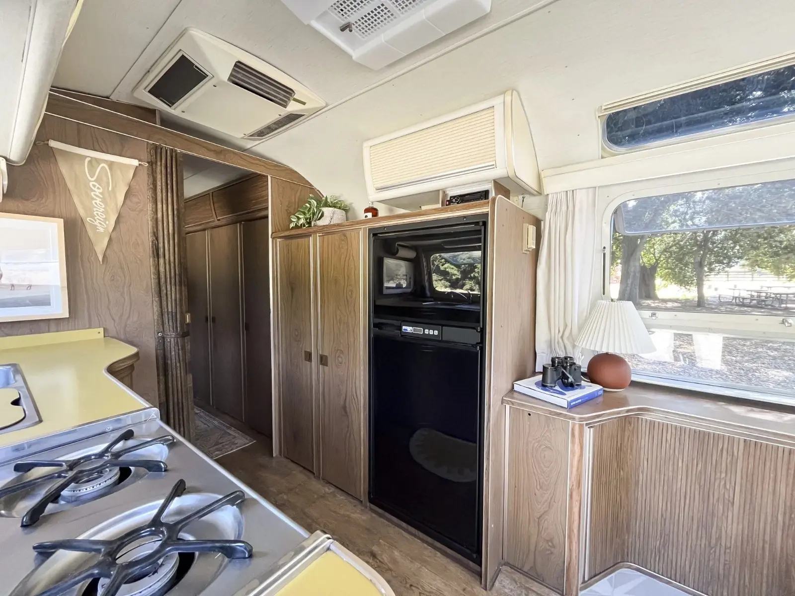 1974 Airstream International Land Yacht Sovereign