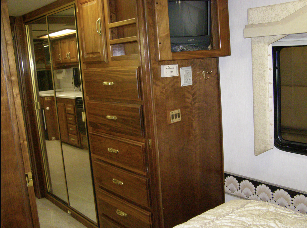 1997 American Coach American Eagle Class A Motorhome