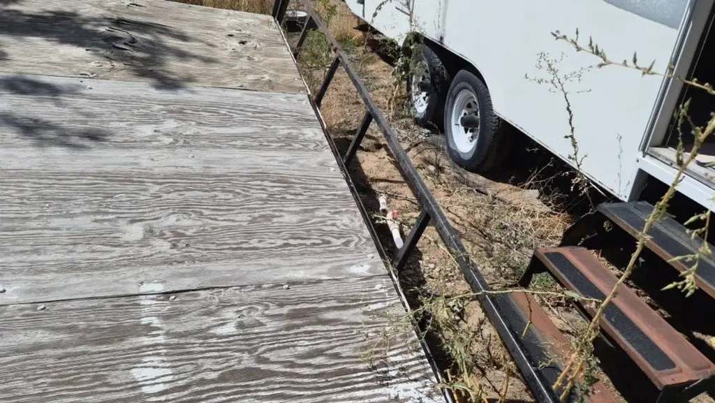 1999 Fleetwood Prowler Travel Trailer