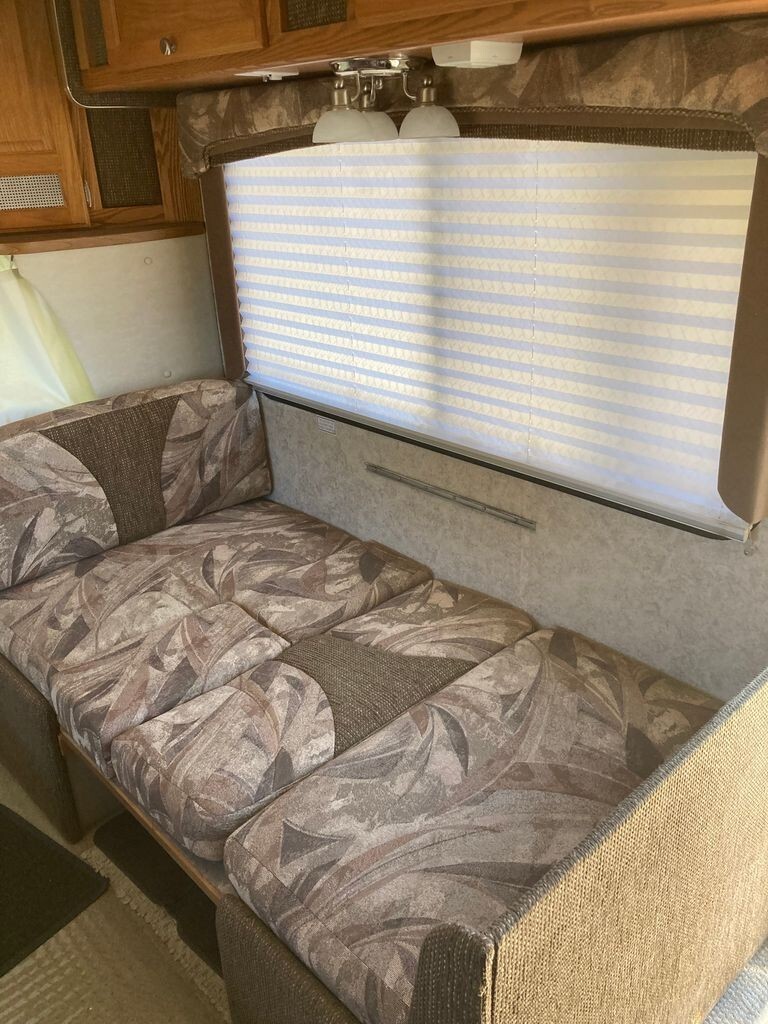 2005 Gulf Stream Conquest B Touring Cruiser Class C Motorhome