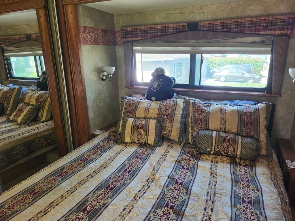 2006 Country Coach Inspire 360 Class A Motorhome