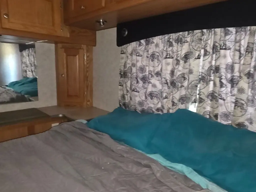 2006 Gulf Stream Crescendo Class A Motorhome