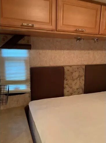 2007 Winnebago Voyage Motorized Class A