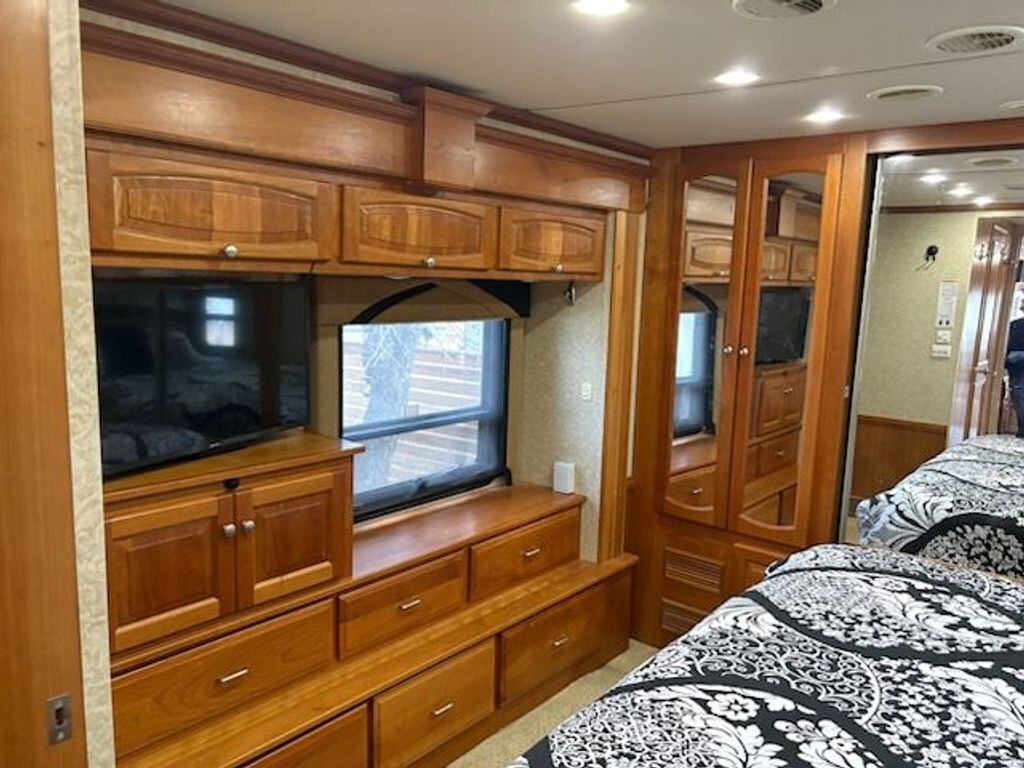 2008 Newmar Dutch Star Class A Motorhome