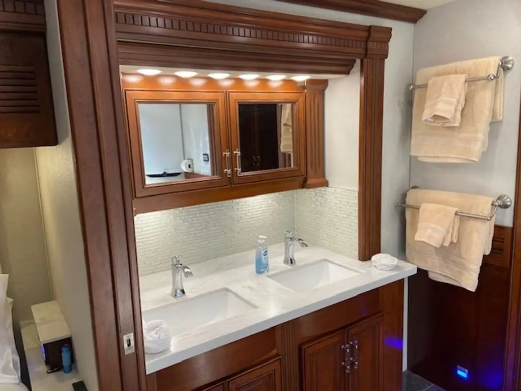 2013 American Coach American Eagle Class A Motorhome