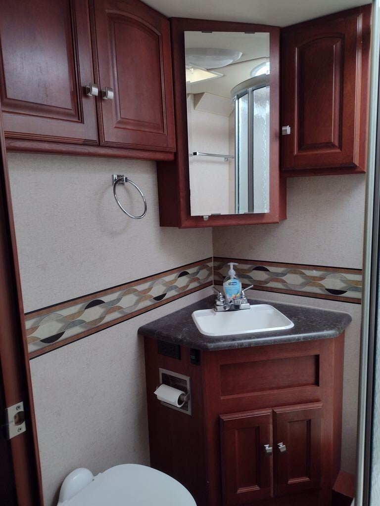 2013 Winnebago Vista Class A Motorhome